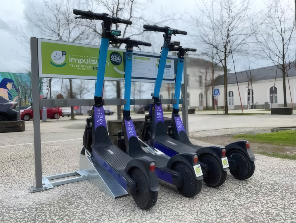 Rack à trottinettes électriques en extérieur